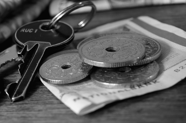 How to Invest in Your Future and Become Financially Free