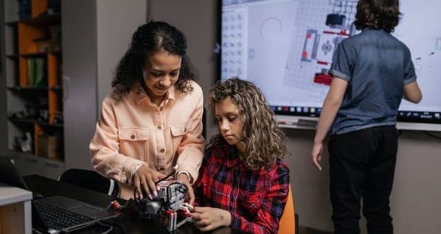 Kids Should be Taught Entrepreneurship Early