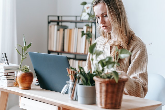 6 Essential Documents Young Employees Need When Entering the Workforce
