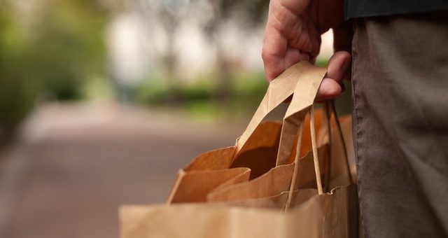 How To Adopt A Plastic-Free Lifestyle While Working From Home