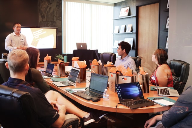 Benefit From Integrated Marketing Strategies, How to Successfully Pitch Your Business Idea to Investors