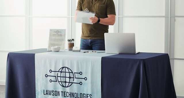 10 Advantages of Using Custom Table Runners at Events