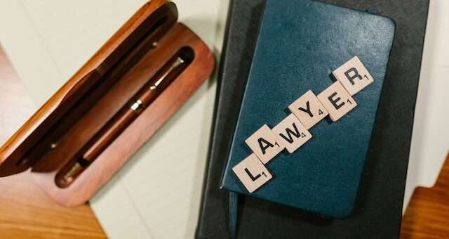 10 Major Things to Consider When Hiring a Business Lawyer