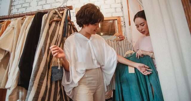 Consumer Behavior Examples: How to Tailor Your Marketing Tactics