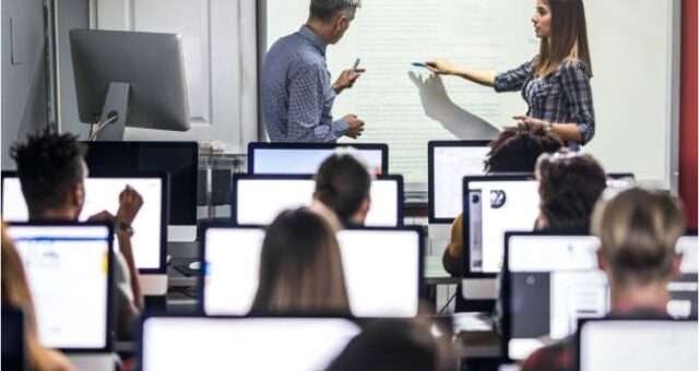 How to Become a Computer Science Teacher