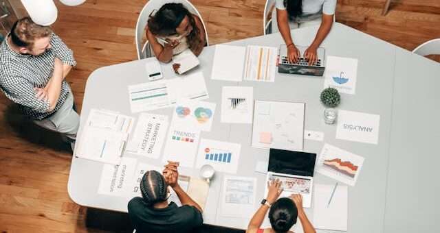 How to Choose the Right Mobile App Marketing Agency