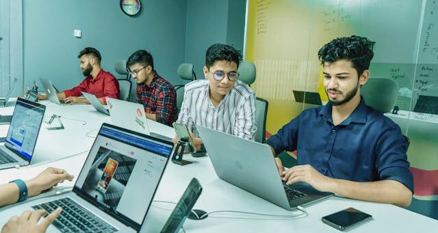 Coworking Spaces Are Supporting Startups and Freelancers