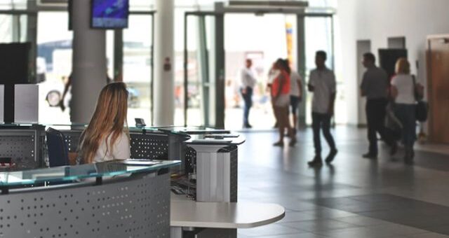 Receptionist